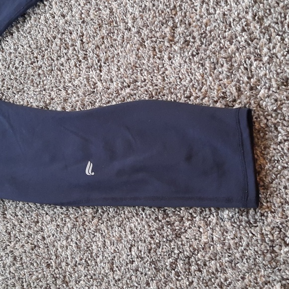 Fabletics cross over legging - Picture 4 of 4